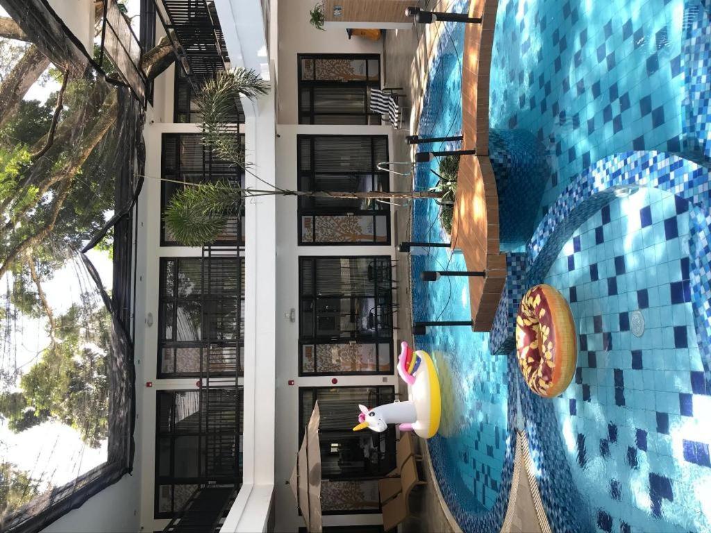 White Breeze Palawan Boutique Hotel Puerto Princesa Exterior photo