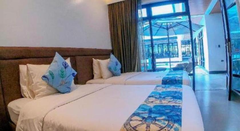 White Breeze Palawan Boutique Hotel Puerto Princesa Exterior photo